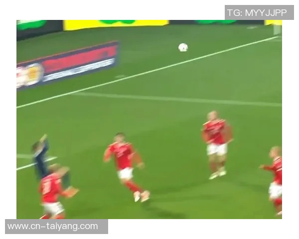 麦克托米奈倒钩破世界纪录脚尖高度超越奥努阿楚引发热议 麦克托米奈倒钩破世界纪录脚尖高度超越奥努阿楚引发热议