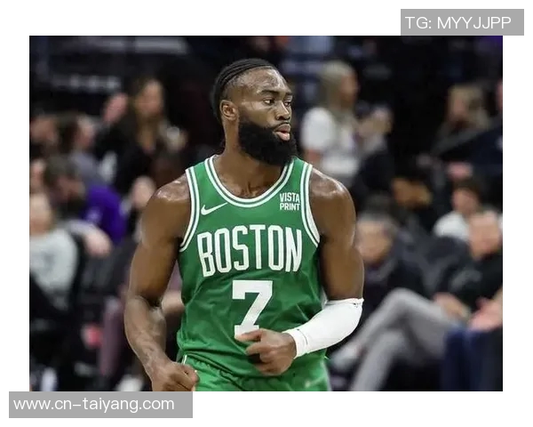 杰伦布朗狂砍42分展现超强火力次节独得18分助球队逆转局势