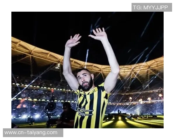 马科斯阿隆索盛赞本泽马与C罗迭戈科斯塔在前锋位置的卓越表现 马科斯阿隆索盛赞本泽马与C罗迭戈科斯塔在前锋位置的卓越表现