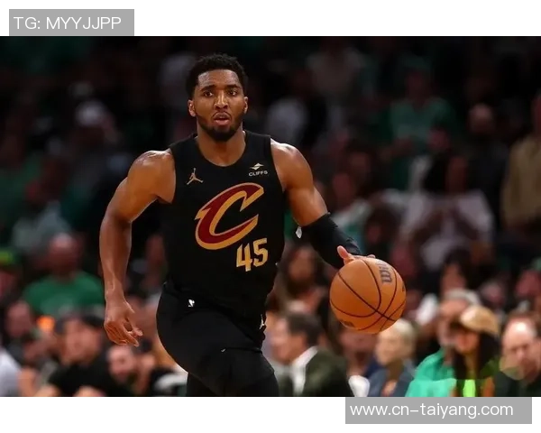 多诺万米切尔表现失常20投仅8中贡献24分6助攻三分球命中率低迷