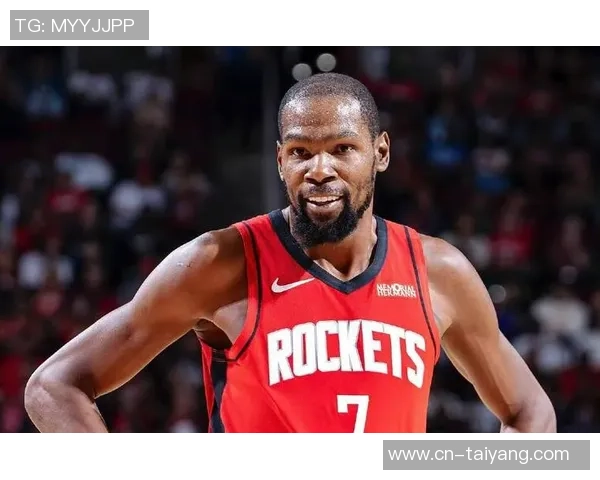 杜兰特透露侄子崇拜布克或因曾与他并肩作战